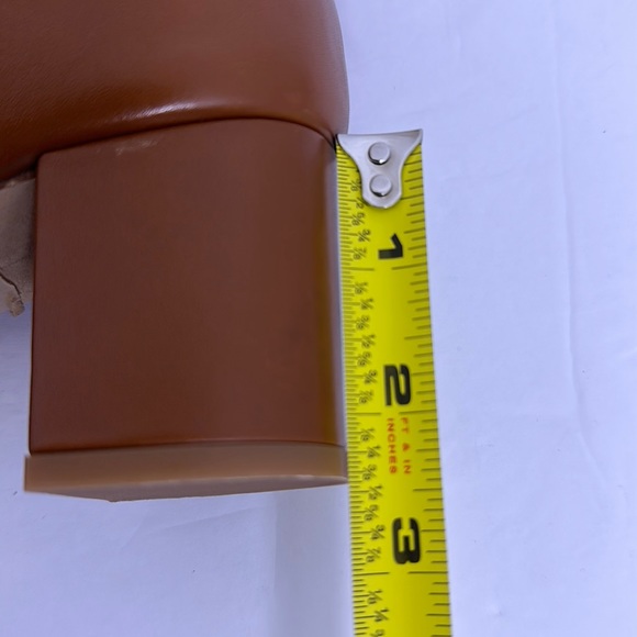 NWOB L’AGENCE Jeanne II Pointed Toe Bootie in Luggage Brown, Size 38.5 - Picture 13 of 14